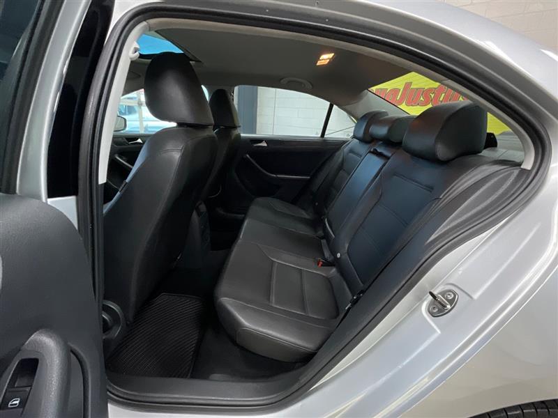 2012 VOLKSWAGEN JETTA SE