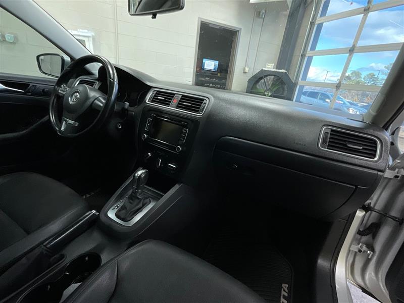 2012 VOLKSWAGEN JETTA SE
