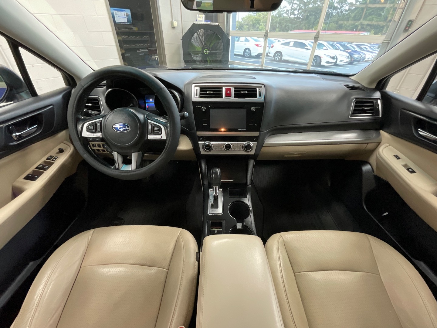 2017 Subaru Outback Premium photo 17
