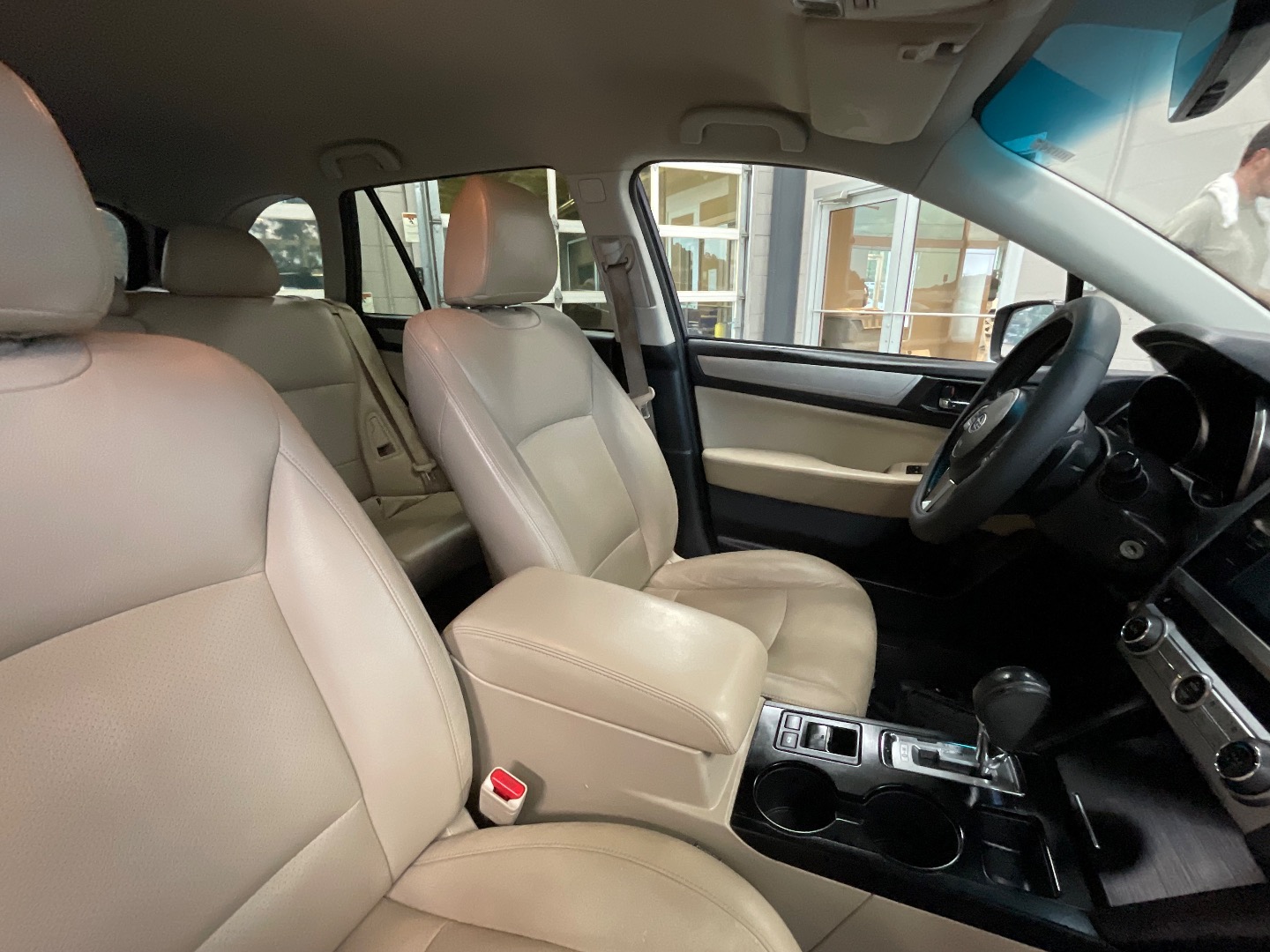 2017 Subaru Outback Premium photo 22