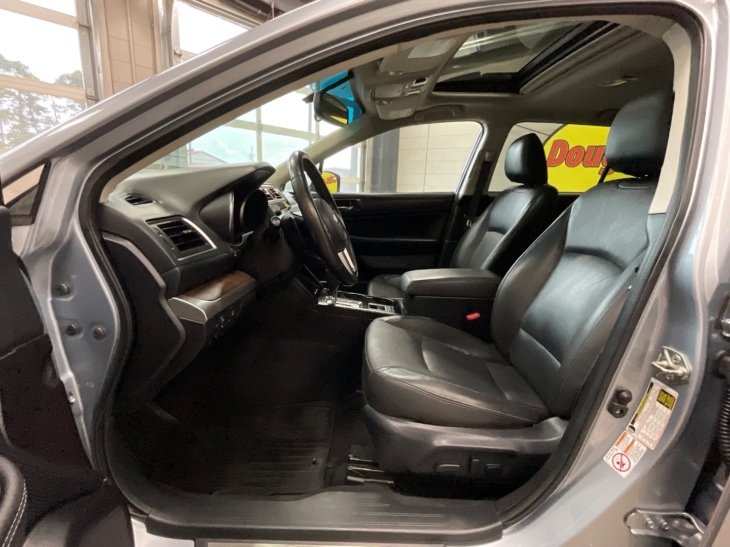 2017 Subaru Outback Limited photo 10