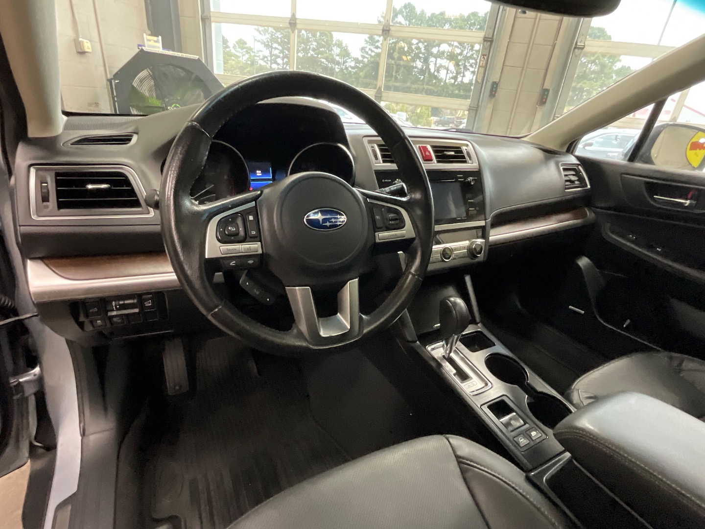 2017 Subaru Outback Limited photo 12