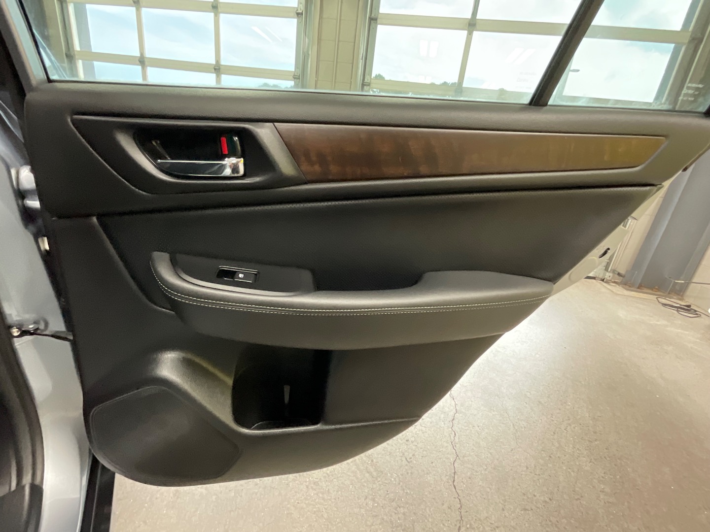 2017 Subaru Outback Limited photo 21