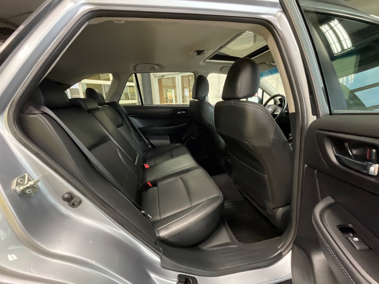 2017 Subaru Outback Limited photo 22