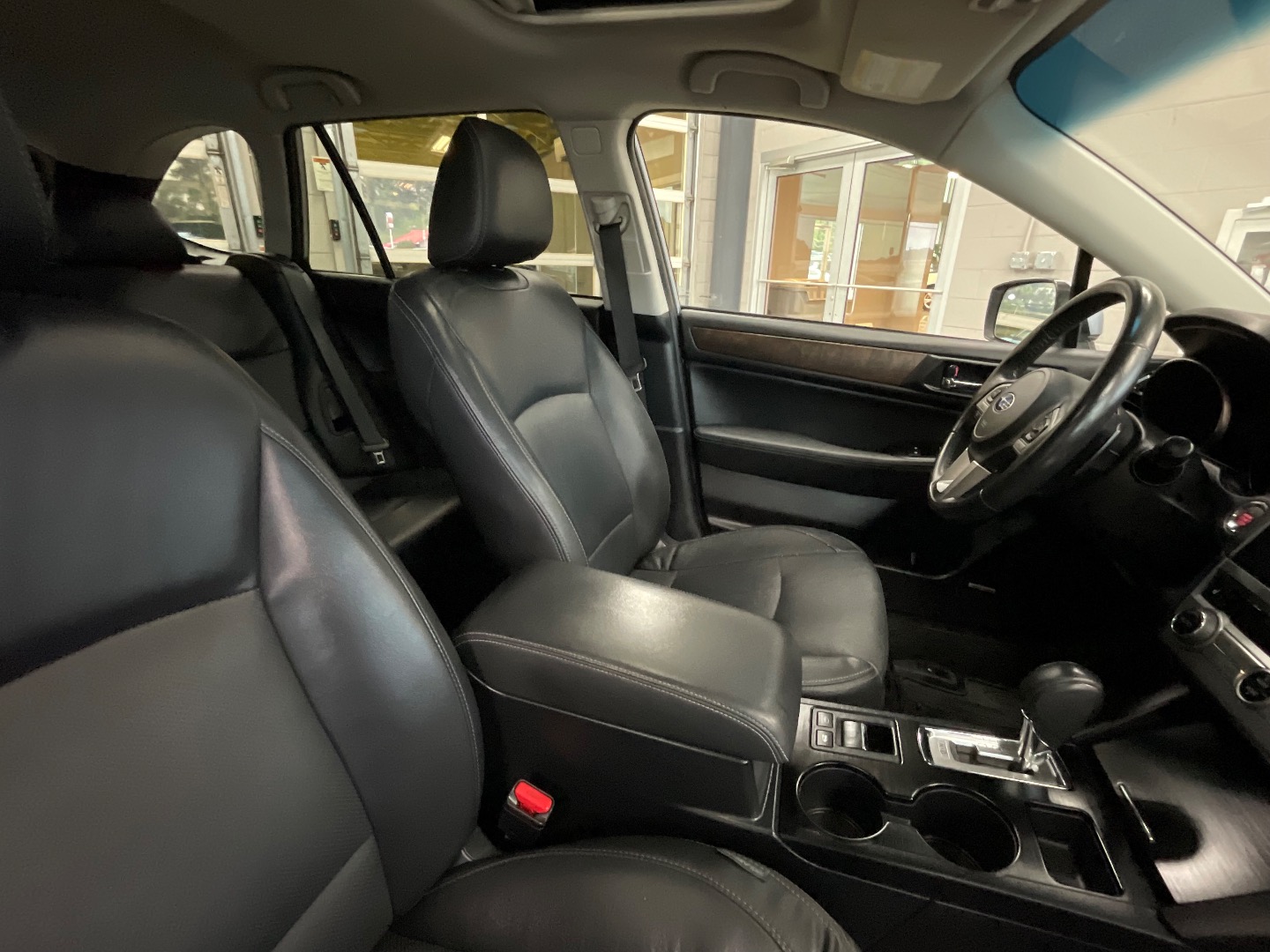 2017 Subaru Outback Limited photo 25