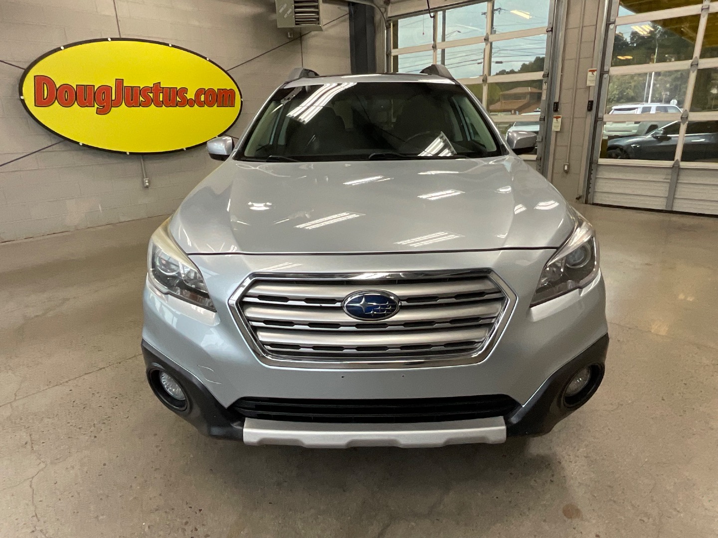 2017 Subaru Outback Limited photo 8