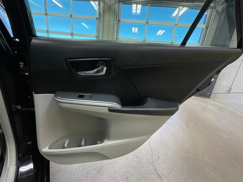 2012 TOYOTA CAMRY HYBRID XLE