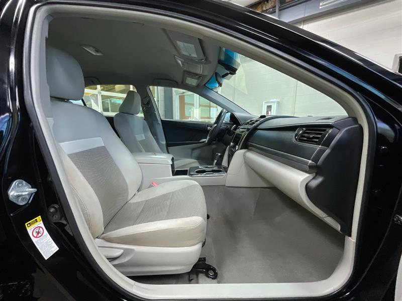 2012 TOYOTA CAMRY HYBRID XLE