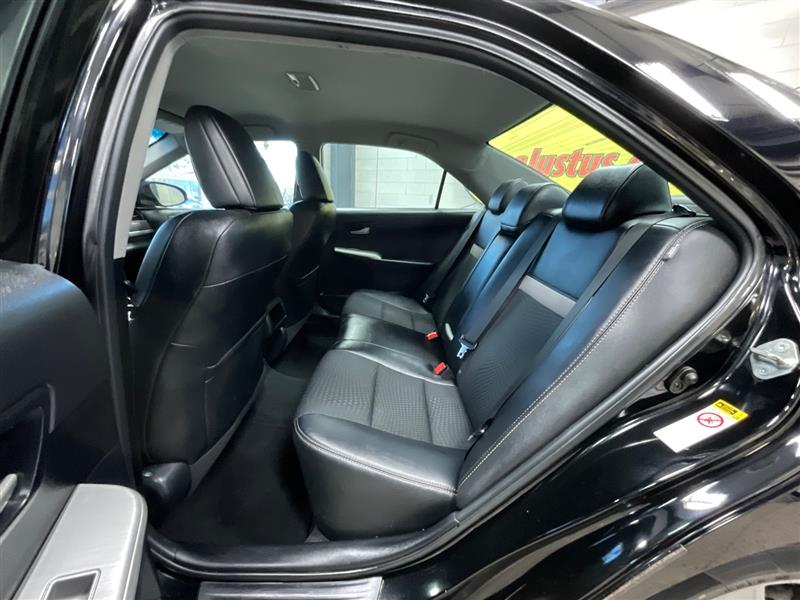 2012 TOYOTA CAMRY SE