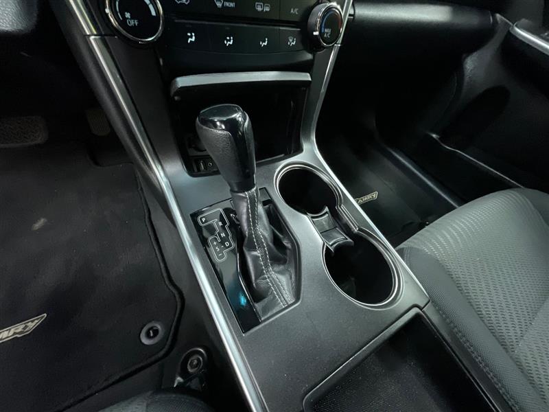 2016 TOYOTA CAMRY LE