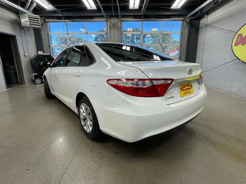 2016 TOYOTA CAMRY LE