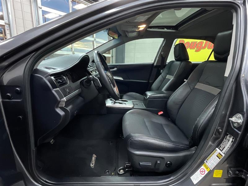 2013 TOYOTA CAMRY SE