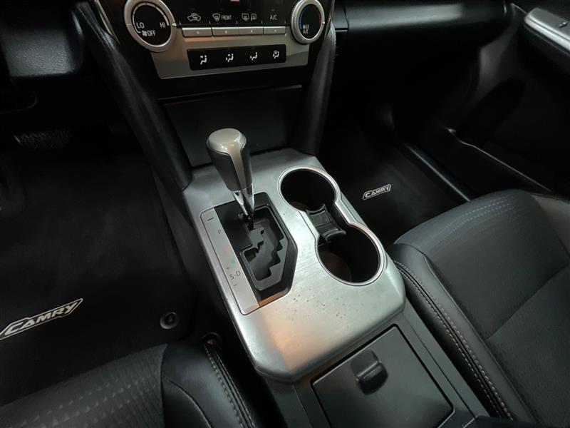 2013 TOYOTA CAMRY SE