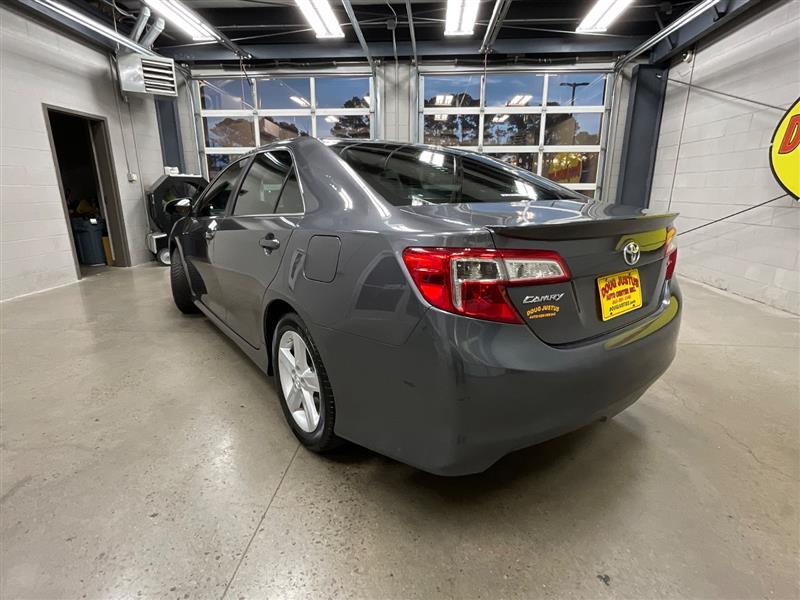 2013 TOYOTA CAMRY SE