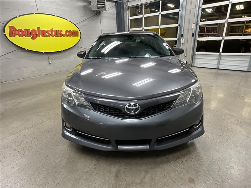 2013 TOYOTA CAMRY SE