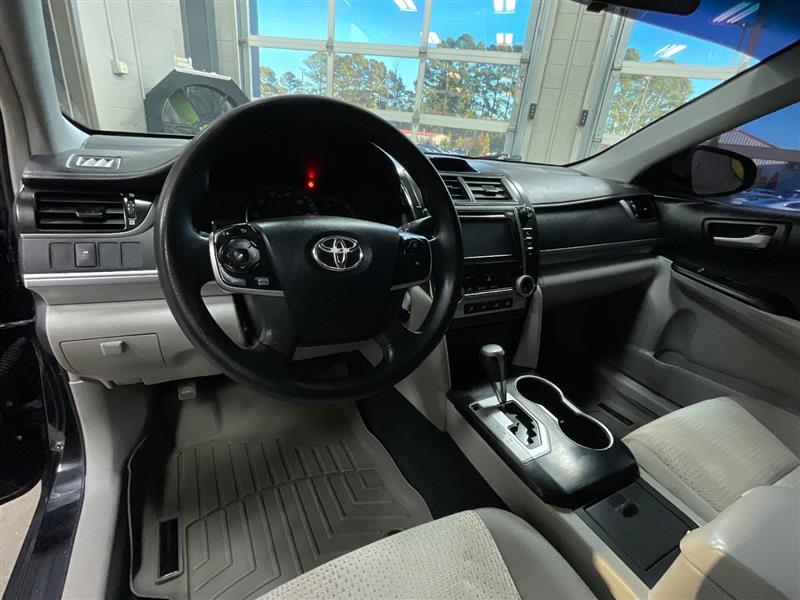 2013 TOYOTA CAMRY LE