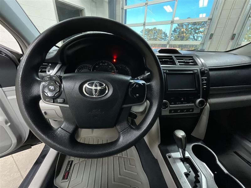 2013 TOYOTA CAMRY LE