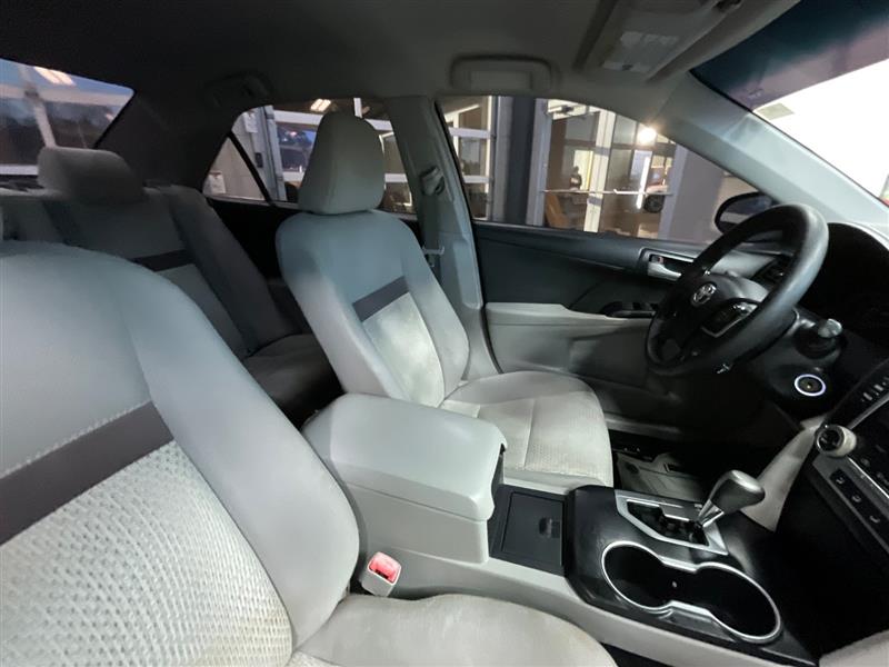 2013 TOYOTA CAMRY LE