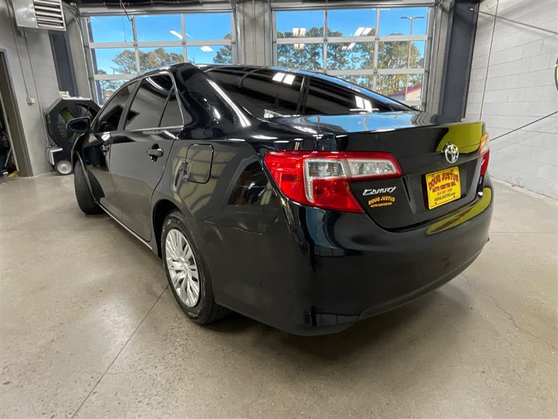 2013 TOYOTA CAMRY LE