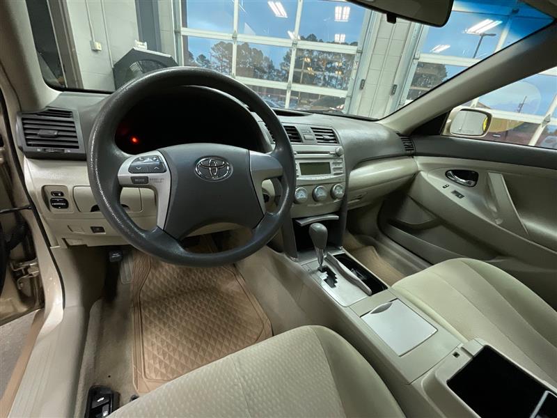 2010 TOYOTA CAMRY LE