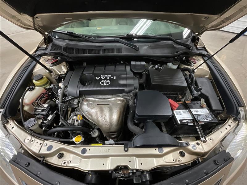 2010 TOYOTA CAMRY LE