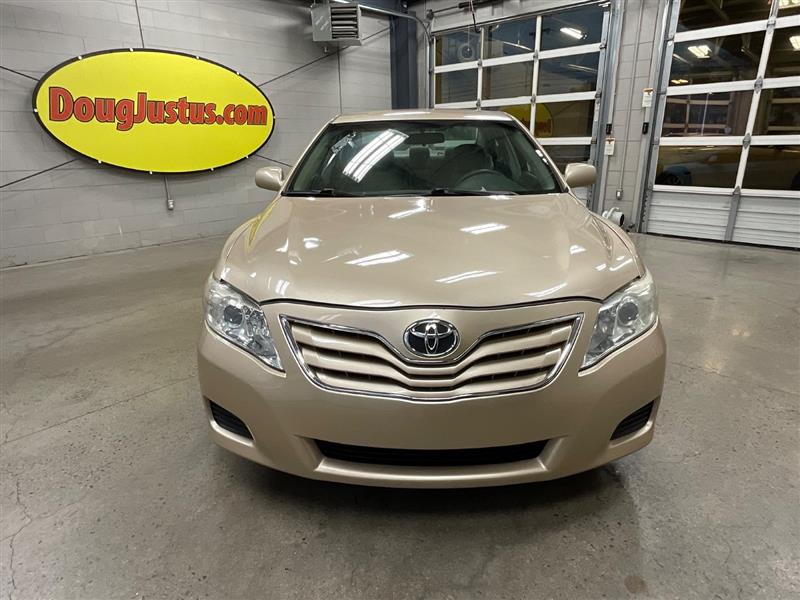 2010 TOYOTA CAMRY LE