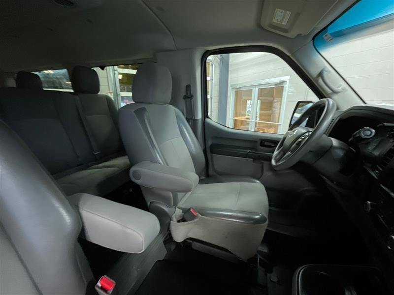 2017 NISSAN NV PASSENGER S