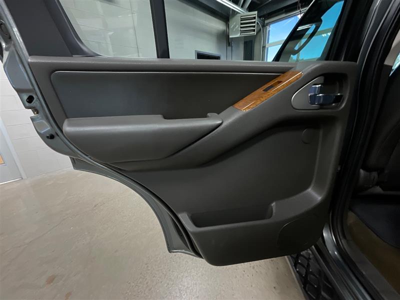 2007 NISSAN PATHFINDER LE