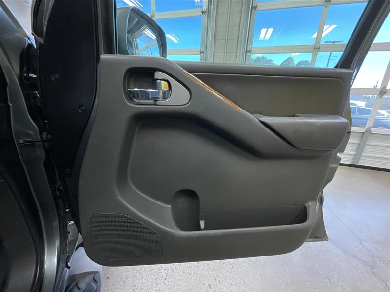 2007 NISSAN PATHFINDER LE