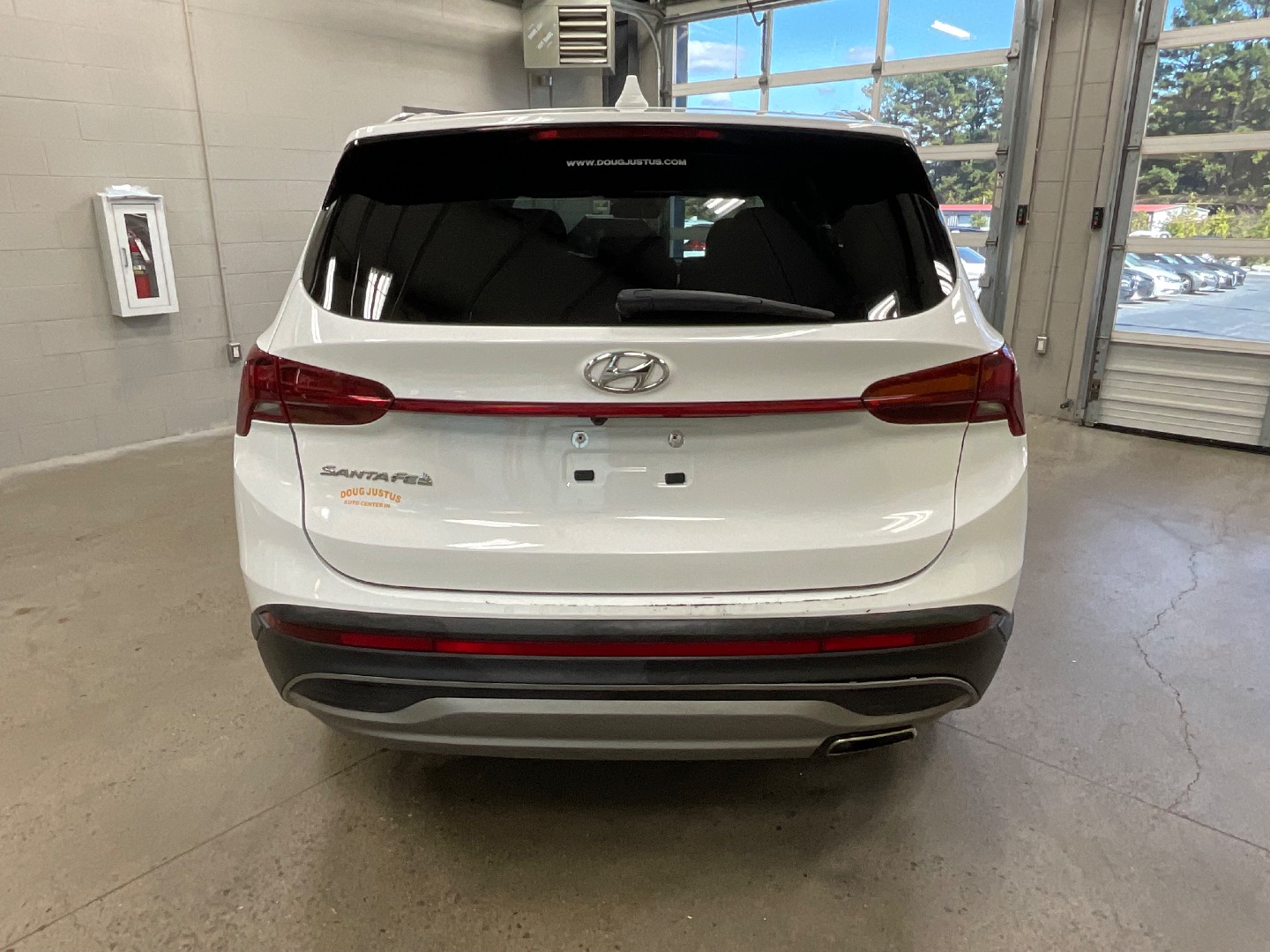 2023 Hyundai Santa Fe SE photo 3