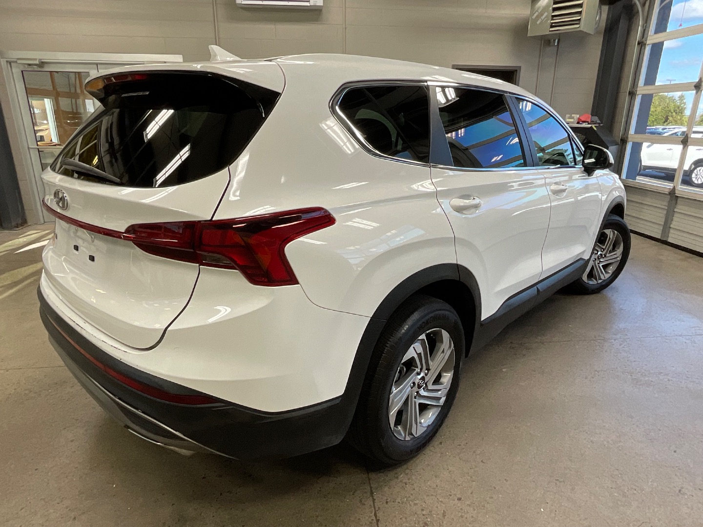 2023 Hyundai Santa Fe SE photo 4