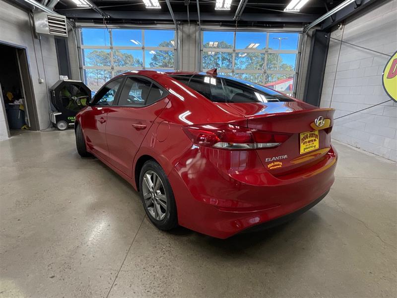 2017 HYUNDAI ELANTRA SE