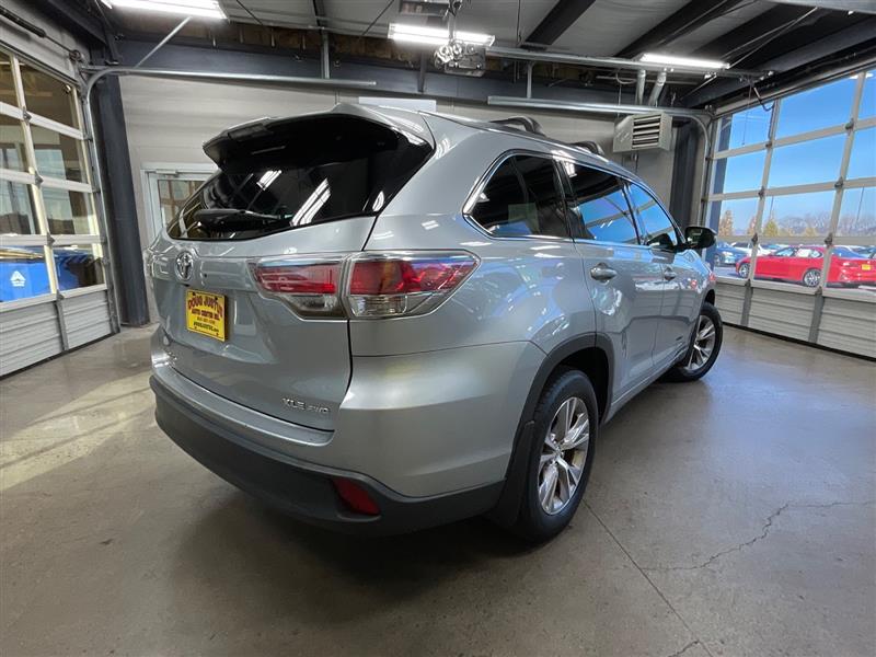 2015 TOYOTA HIGHLANDER XLE