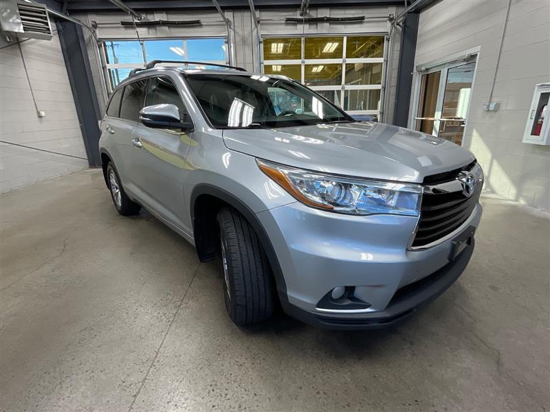 2015 TOYOTA HIGHLANDER XLE