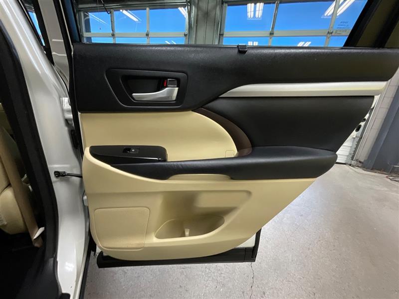 2015 TOYOTA HIGHLANDER XLE