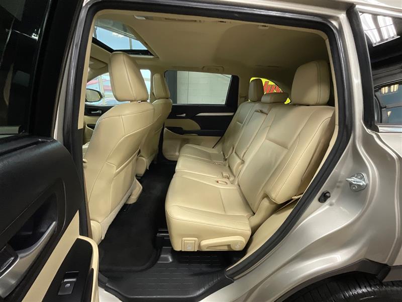 2016 TOYOTA HIGHLANDER XLE