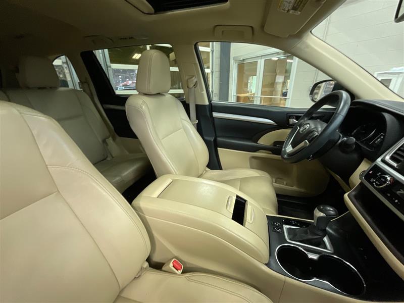 2016 TOYOTA HIGHLANDER XLE