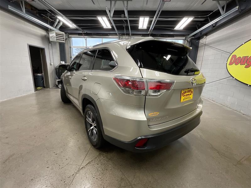 2016 TOYOTA HIGHLANDER XLE