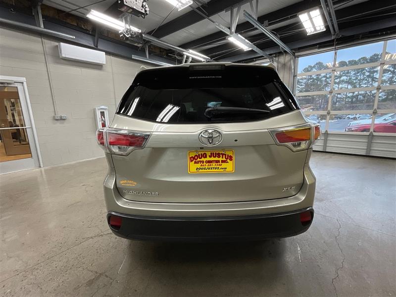 2016 TOYOTA HIGHLANDER XLE