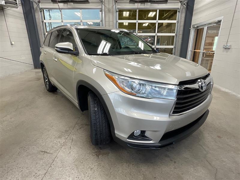 2016 TOYOTA HIGHLANDER XLE
