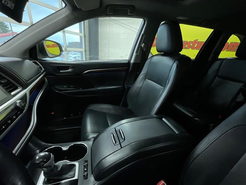 2015 TOYOTA HIGHLANDER LIMITED