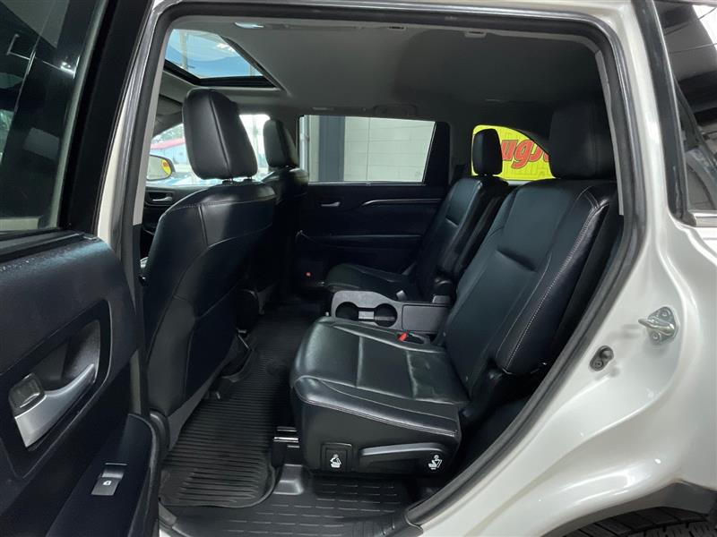 2015 TOYOTA HIGHLANDER LIMITED