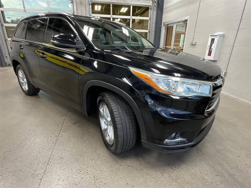 2016 TOYOTA HIGHLANDER LIMITED