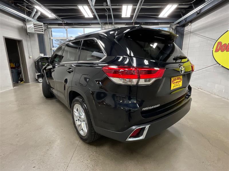 2017 TOYOTA HIGHLANDER LIMITED