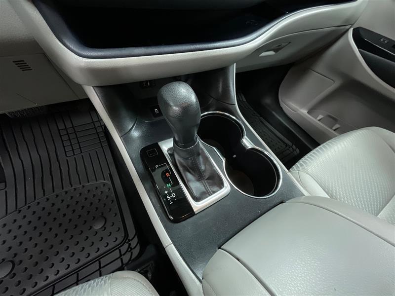 2014 TOYOTA HIGHLANDER LE