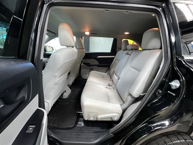 2014 TOYOTA HIGHLANDER LE