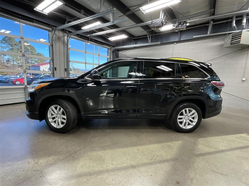 2014 TOYOTA HIGHLANDER LE