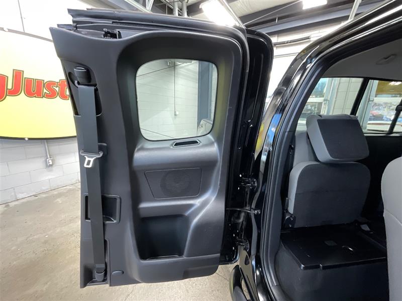 2017 TOYOTA TACOMA SR