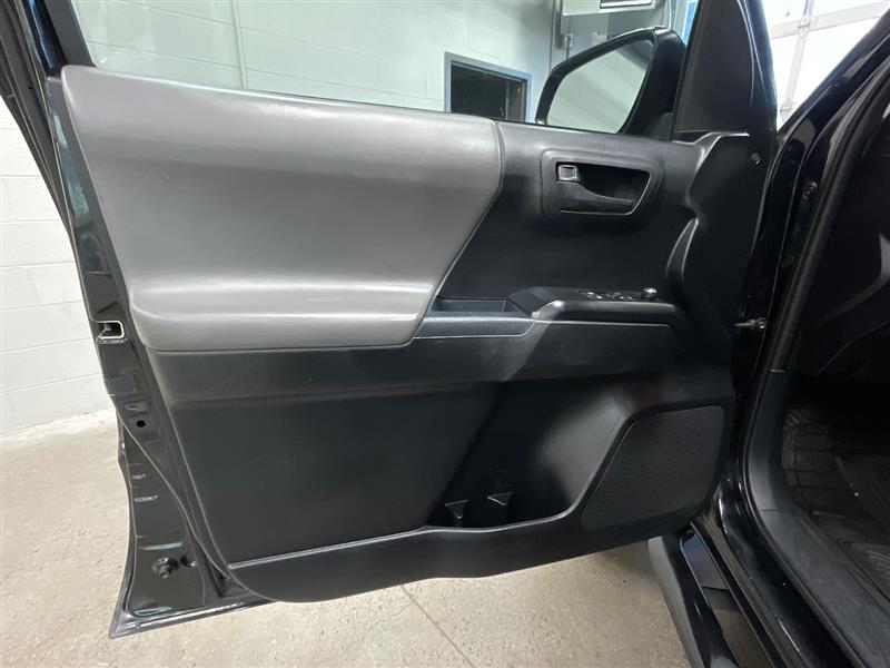 2017 TOYOTA TACOMA SR