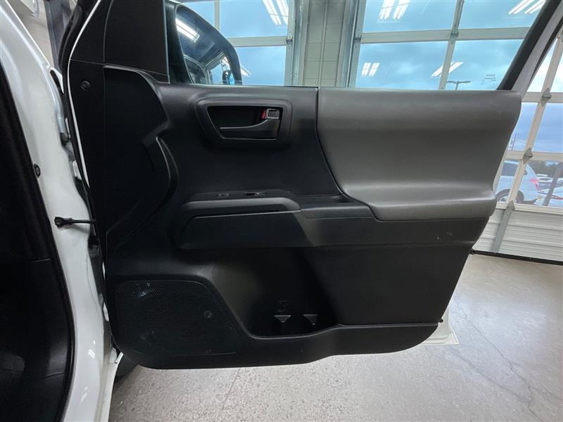 2019 TOYOTA TACOMA SR